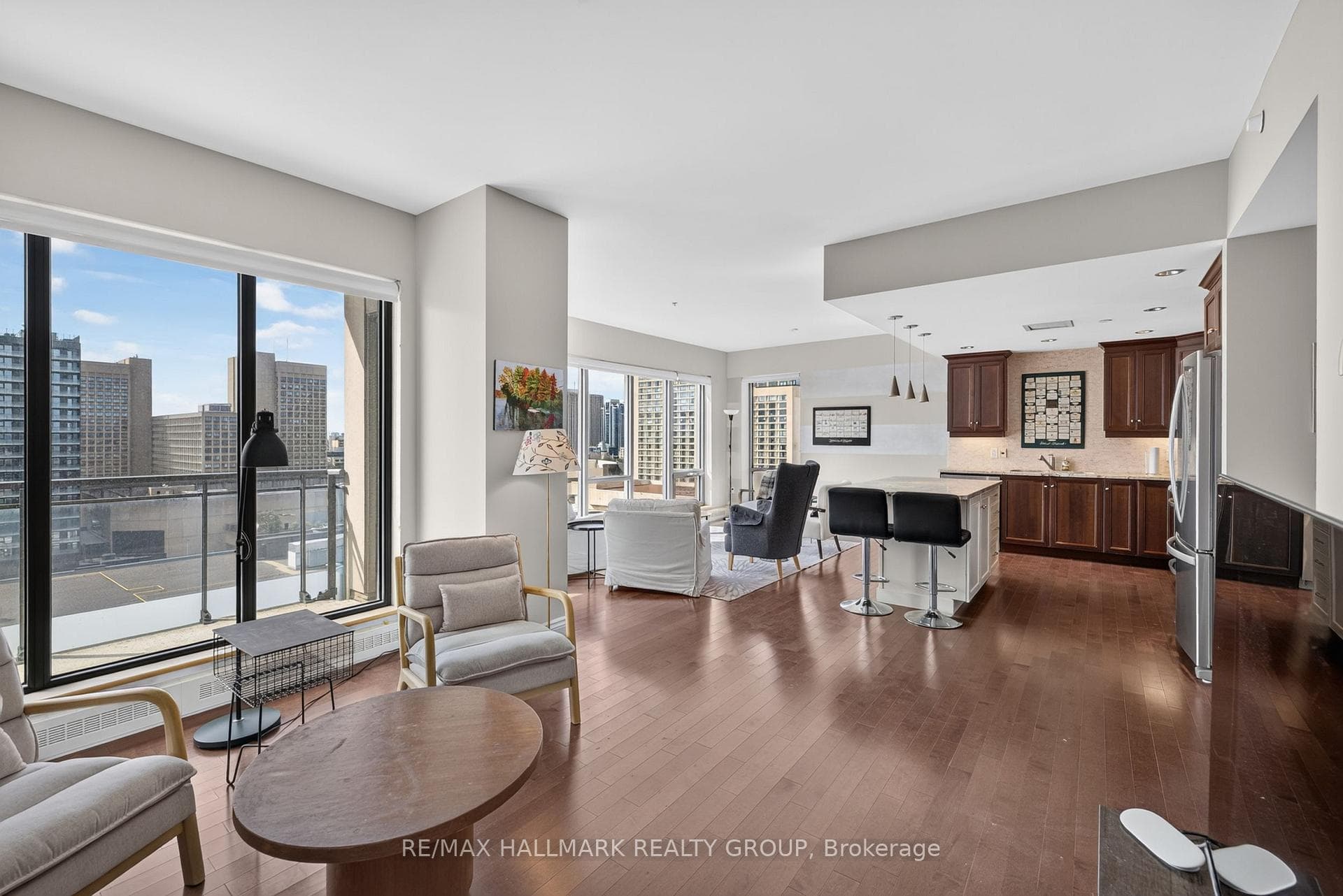 90 George Street Unit 1301 photo 5
