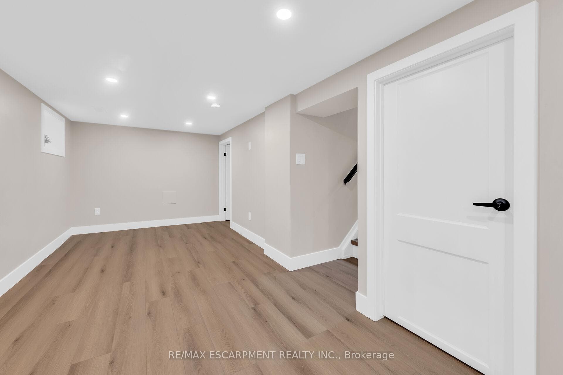 413 PALING Avenue photo 30