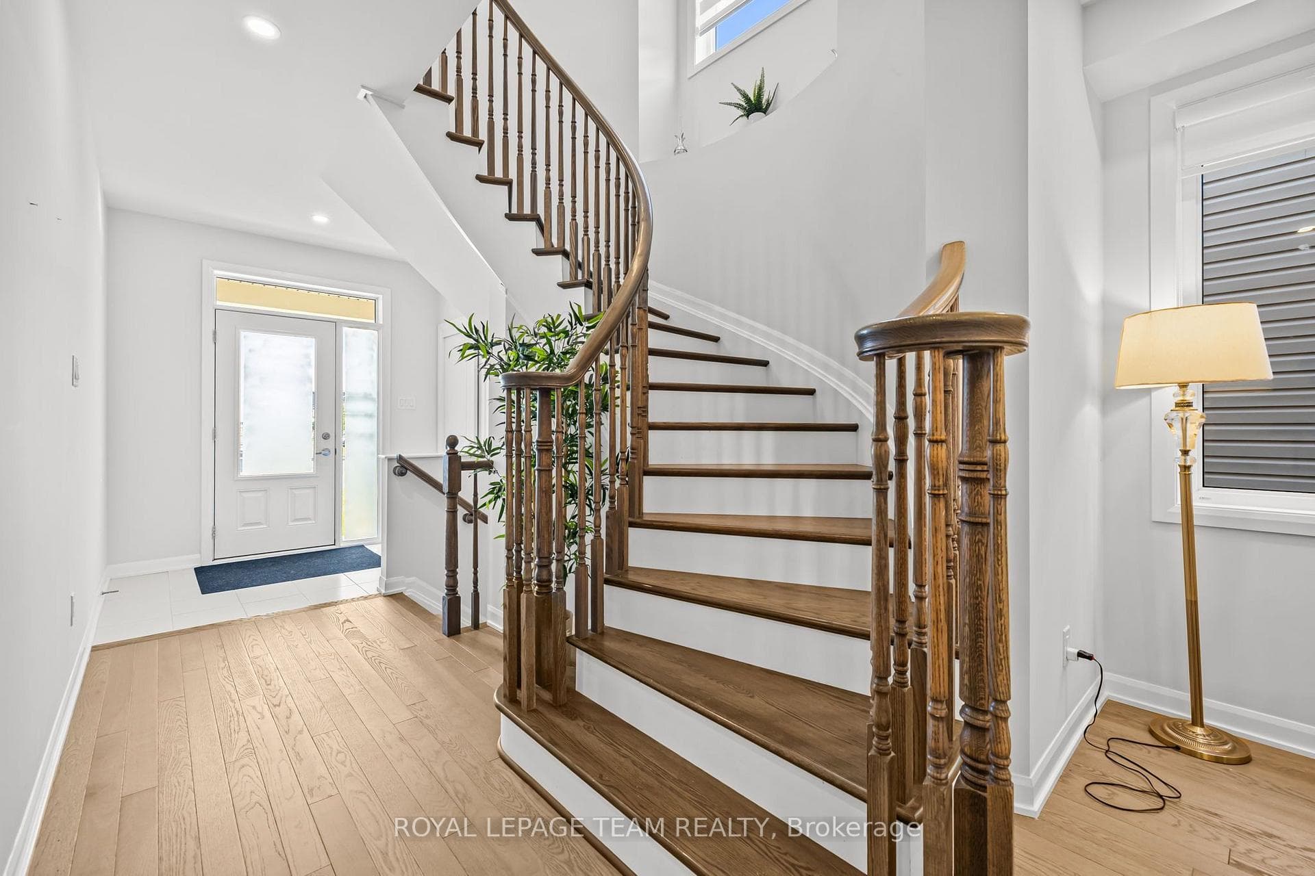 70 Ralph Erfle Way photo 3