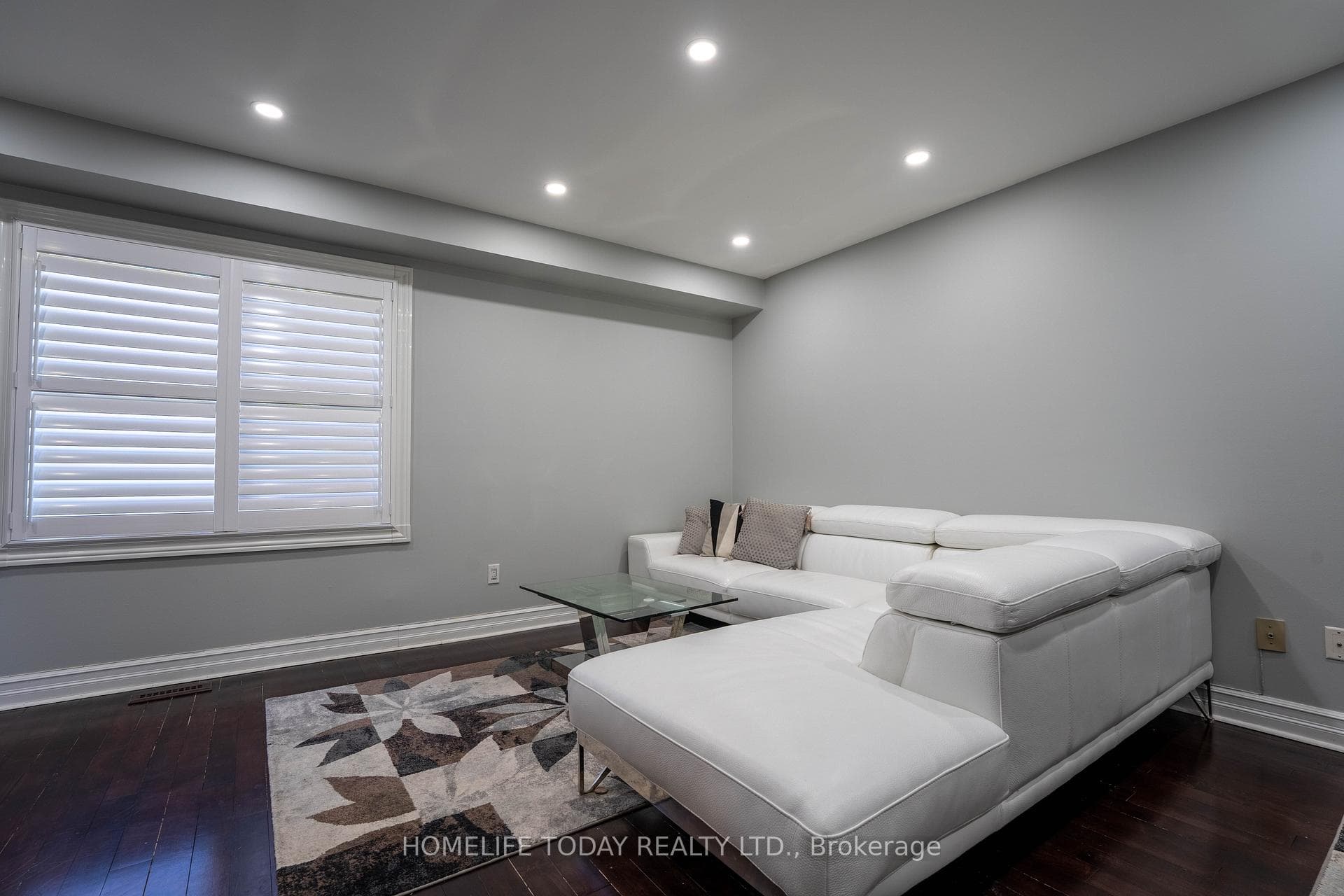 4182 Credit Pointe Drive photo 3