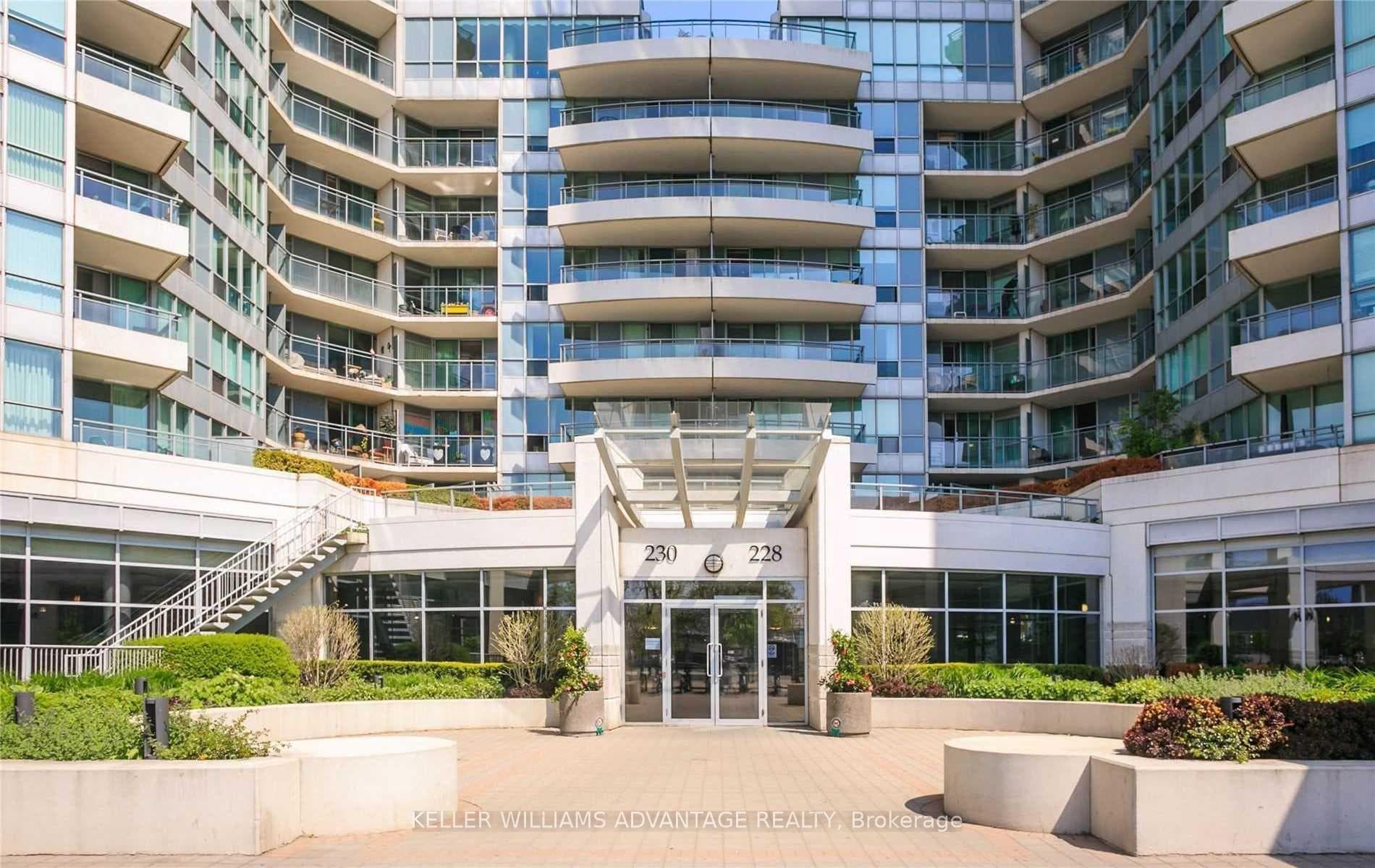 230 Queens Quay Unit 521 photo 2