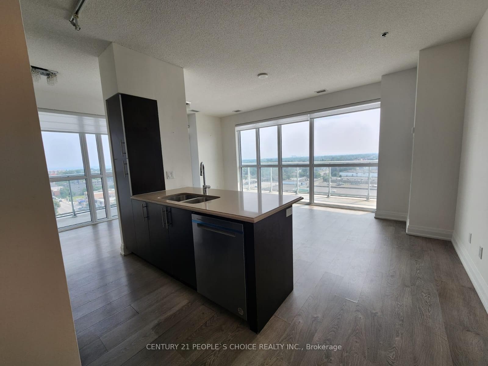65 Speers Road Unit 1009 photo 12