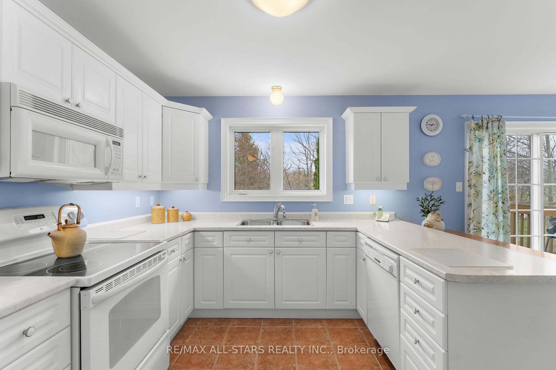 154 Johnston Court photo 15