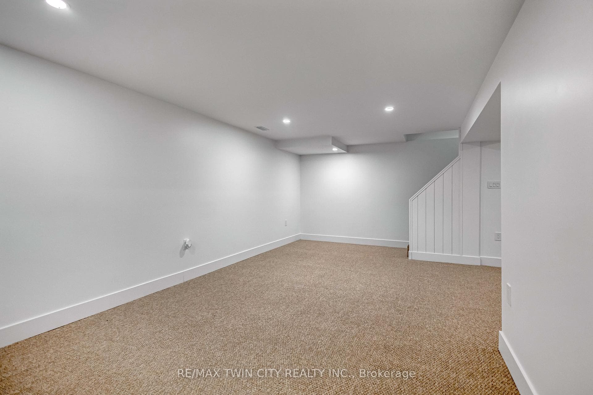 34 Oakhill Drive Unit 20B photo 28