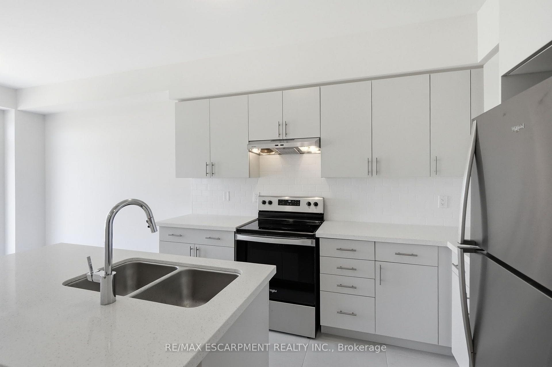 21 Chapman Road photo 14
