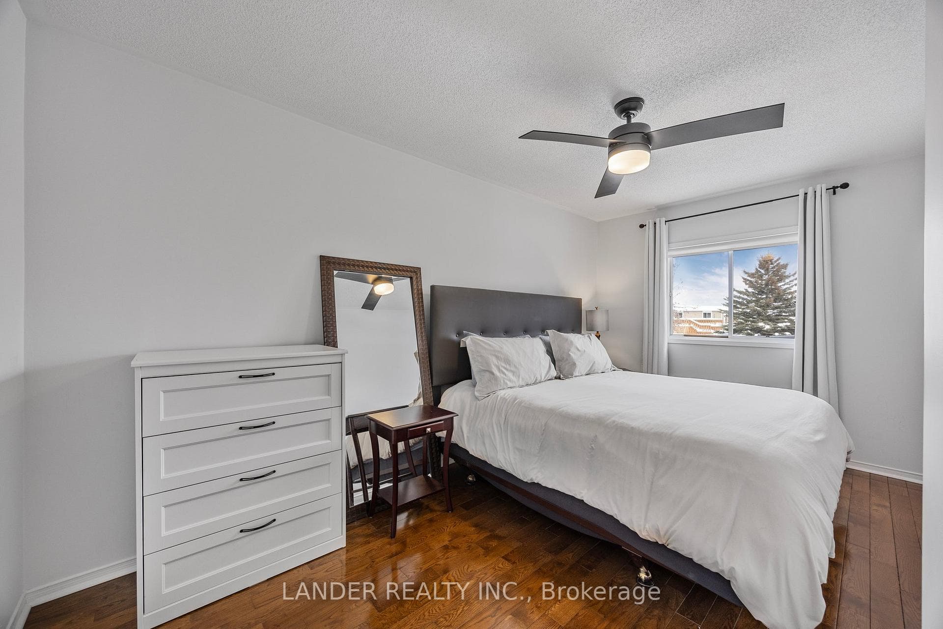 Bright 2nd Bedroom