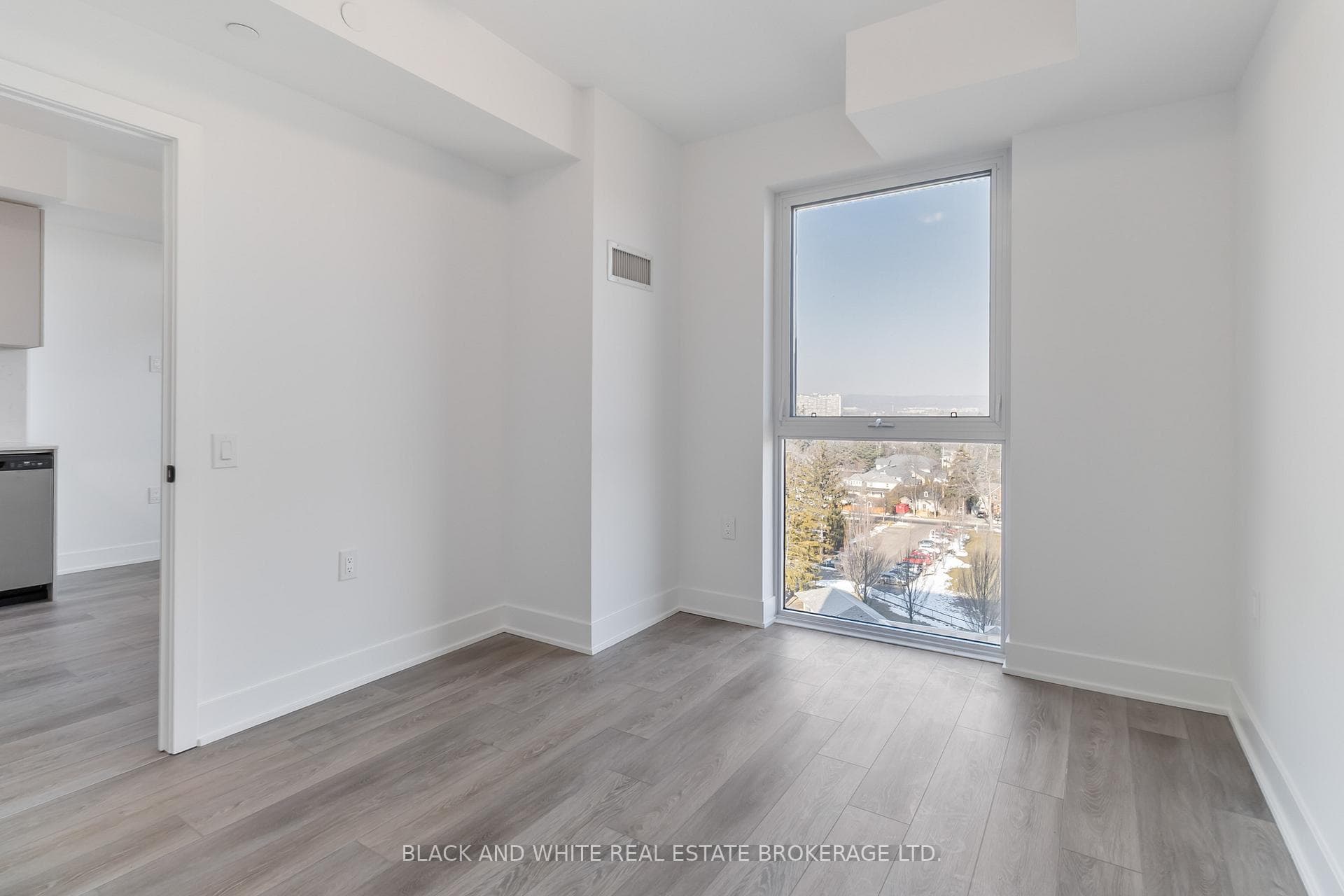 2088 James Street Unit 912 photo 13