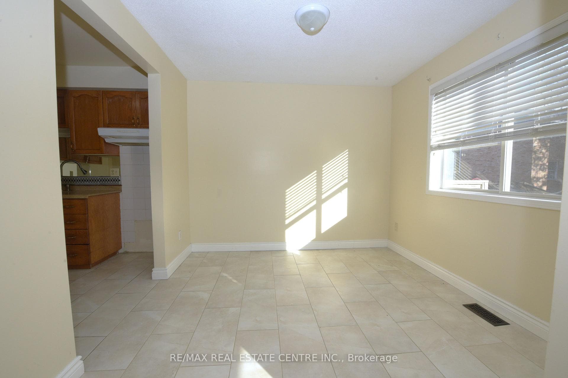 72 Nutcracker Street photo 8