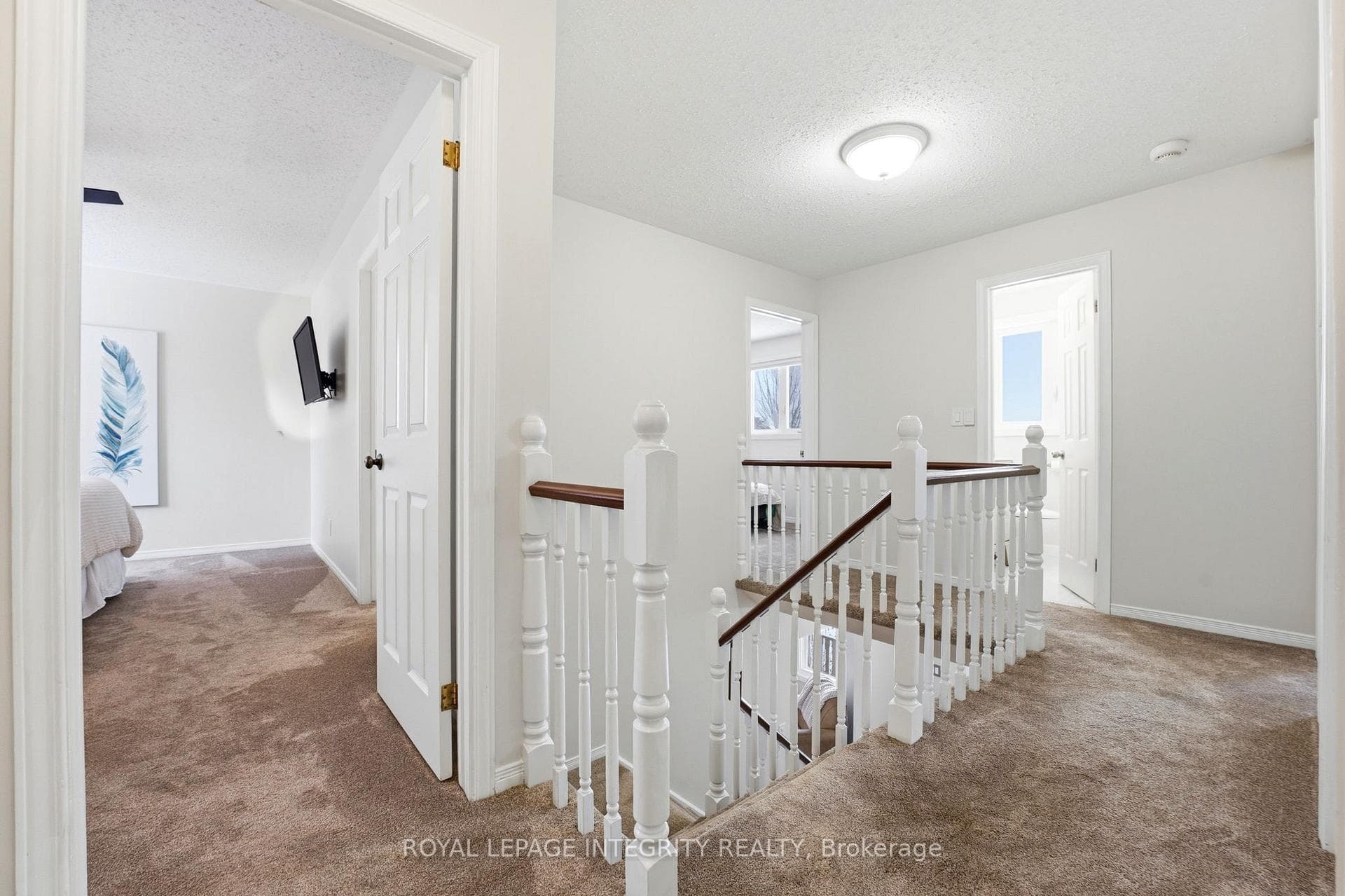 4 Adele Crescent photo 23