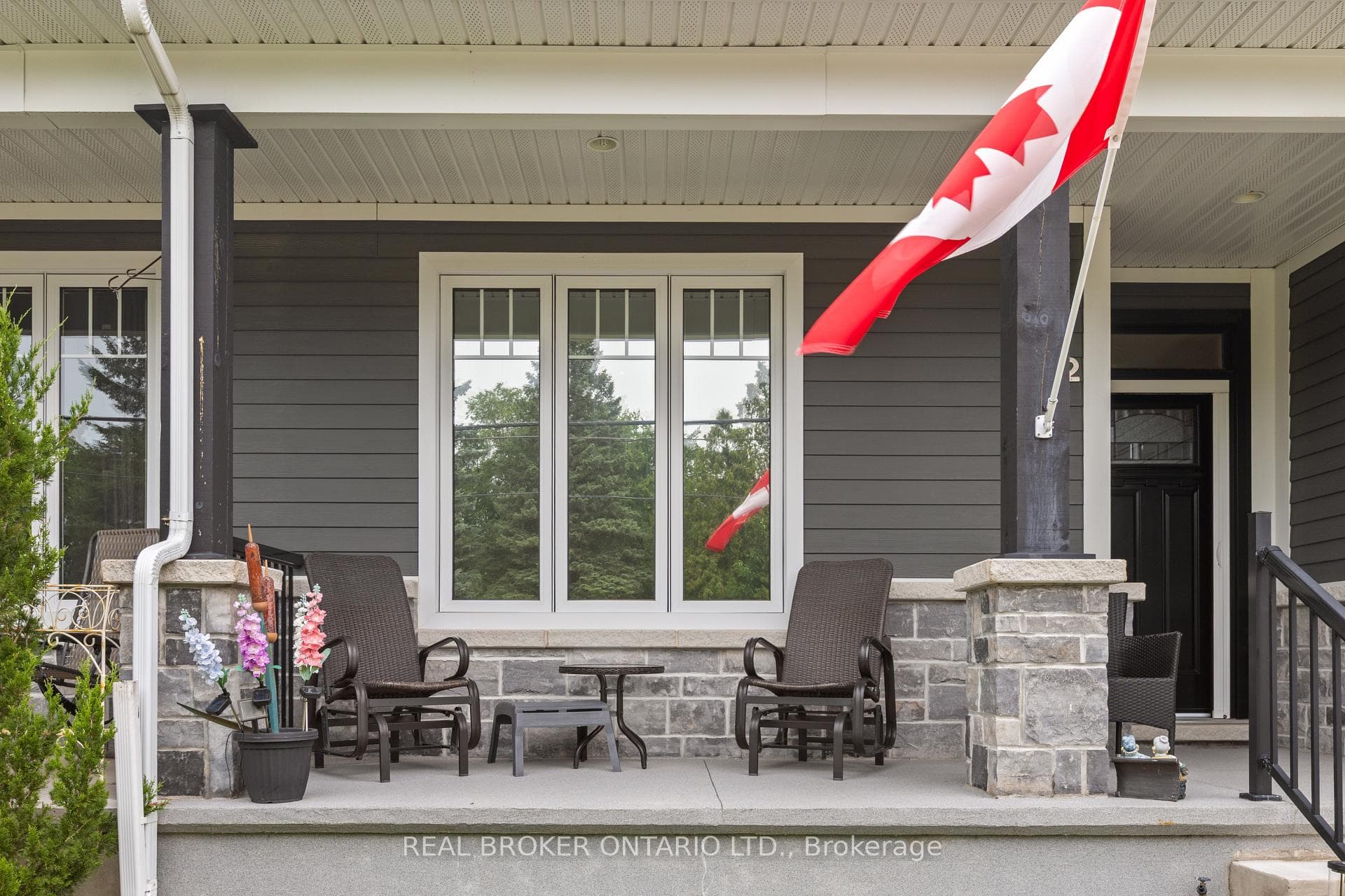 Front Deck To Enjoy Coffee