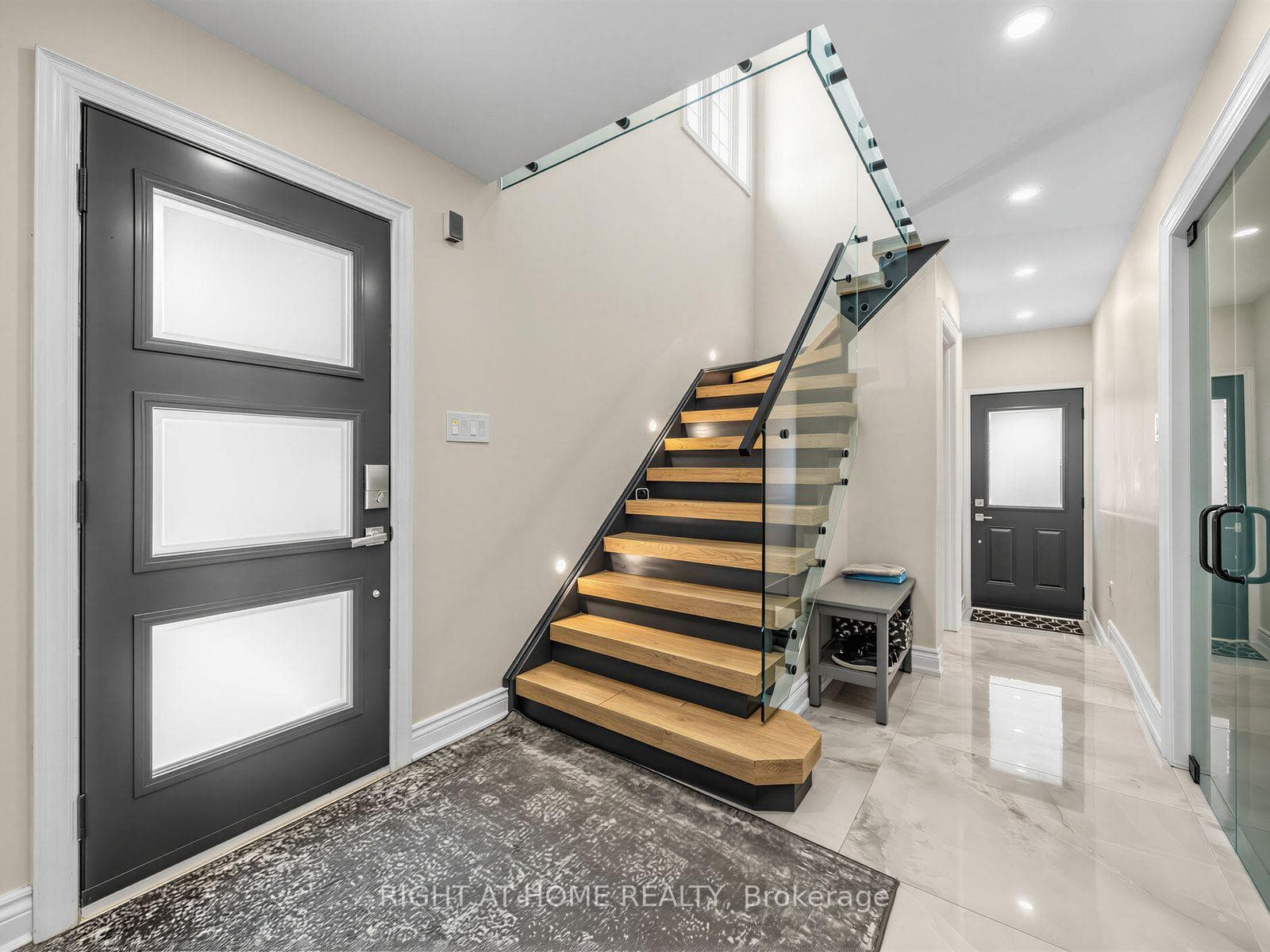 4236 Credit Pointe Drive photo 3
