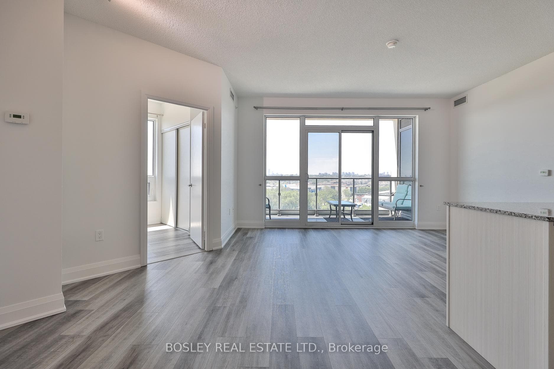 160 Vanderhoof Avenue Unit 906 photo 6