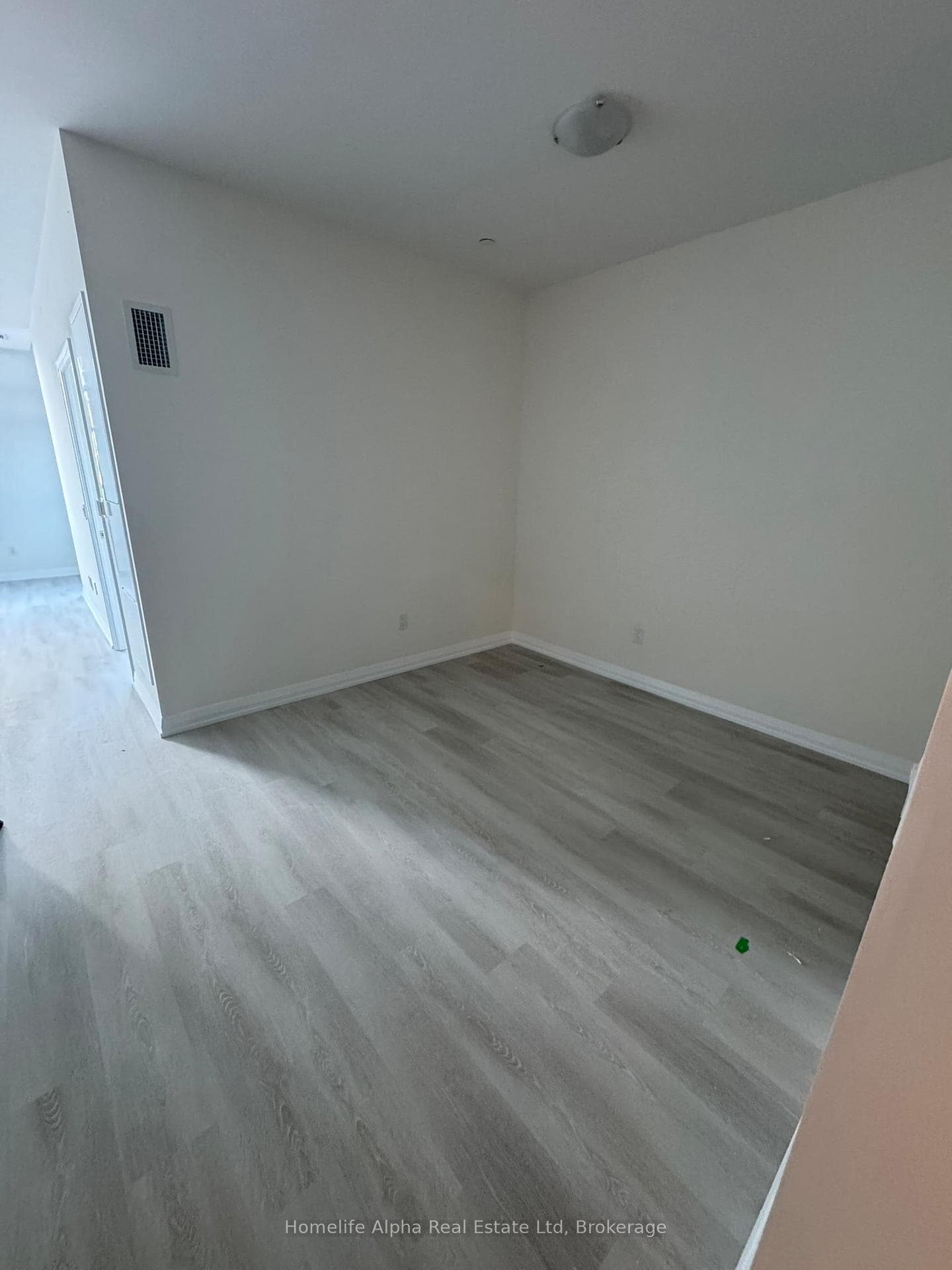 3260 Sheppard Avenue Unit 202 photo 9