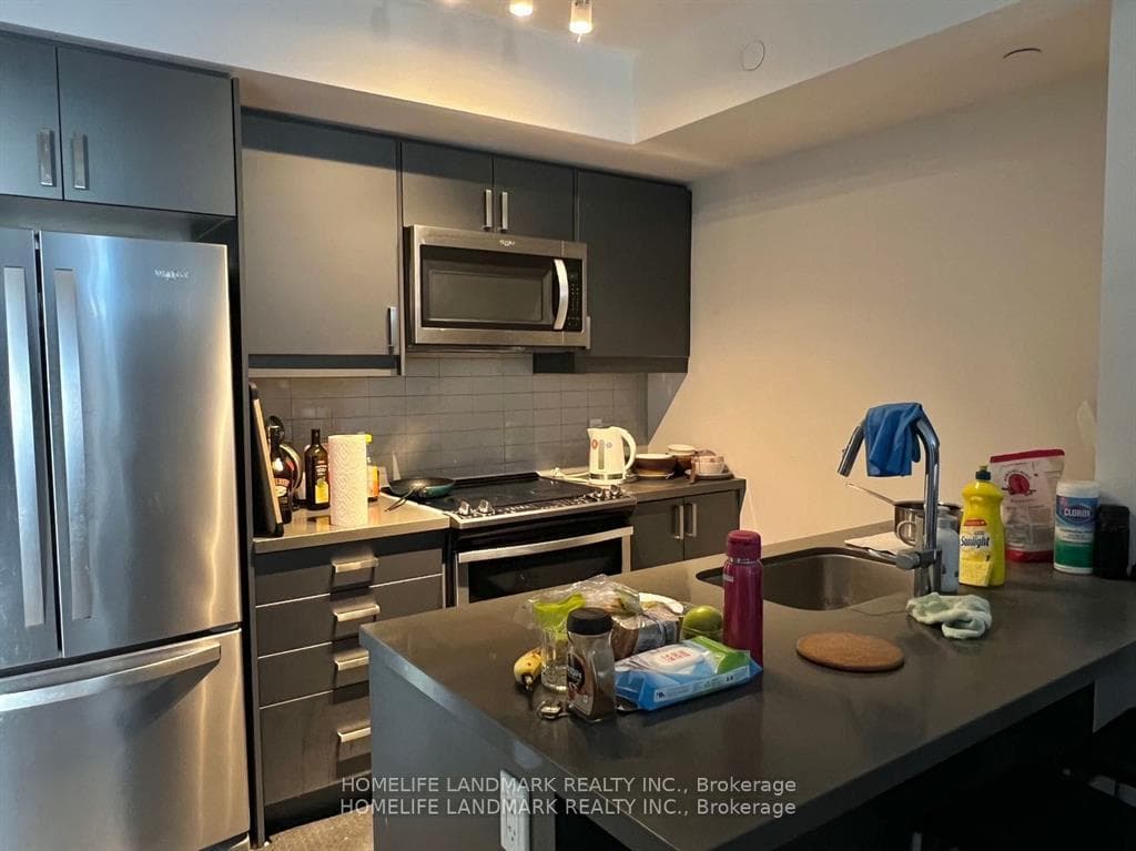 50 Wellesley Street Unit 905 photo 2