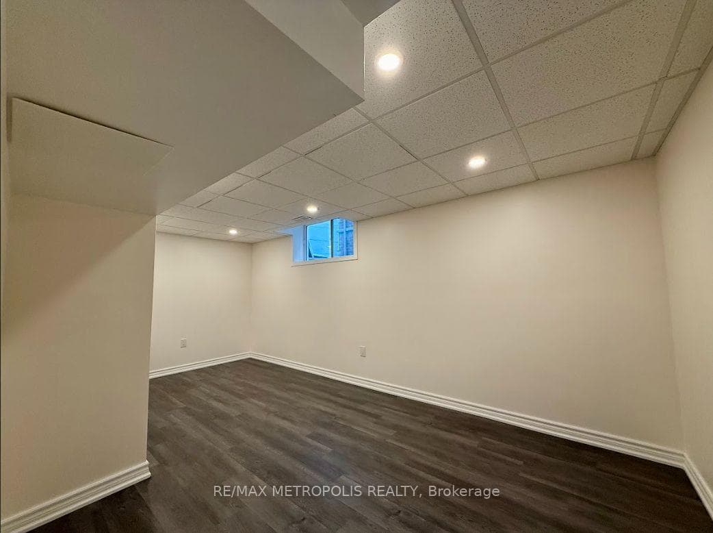 1418 Gord Vinson Avenue Unit BSMT photo 3
