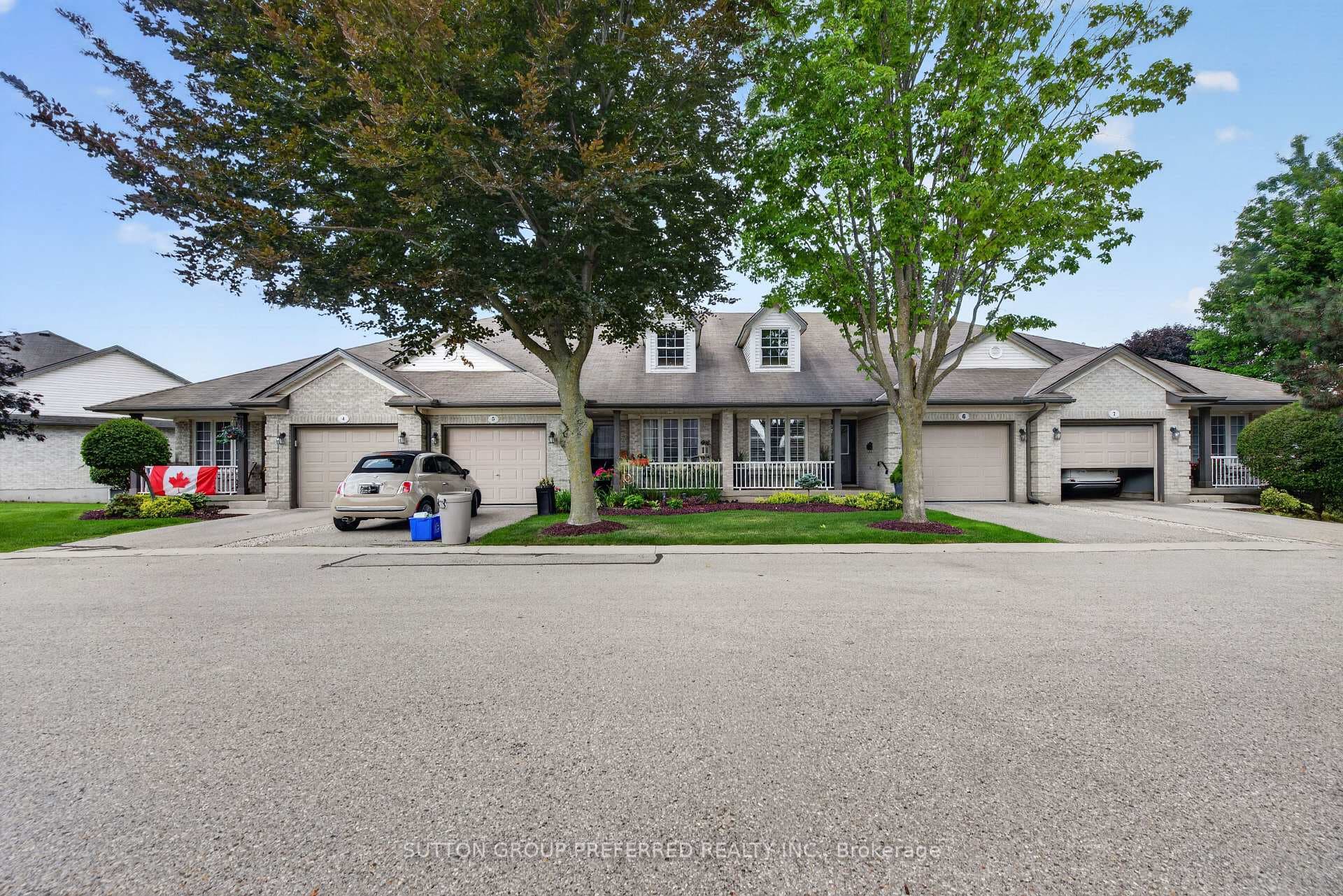 20 Windemere Place Unit 6 photo 5