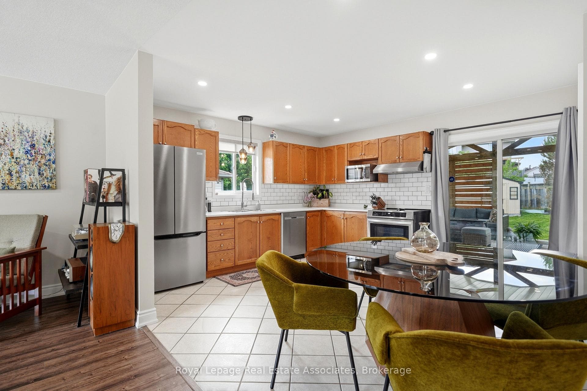 216 Fennel Street photo 6
