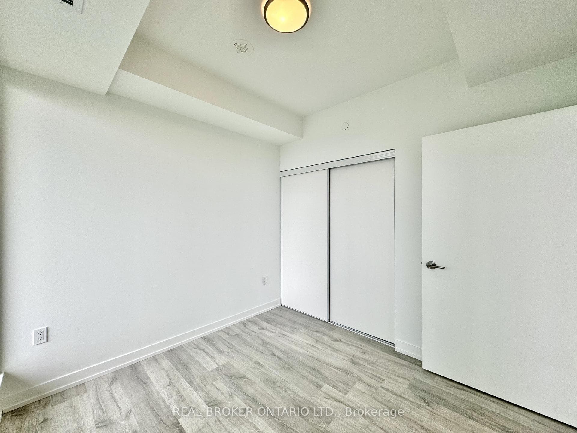 7 Golden Lion Heights Unit 2504 photo 14