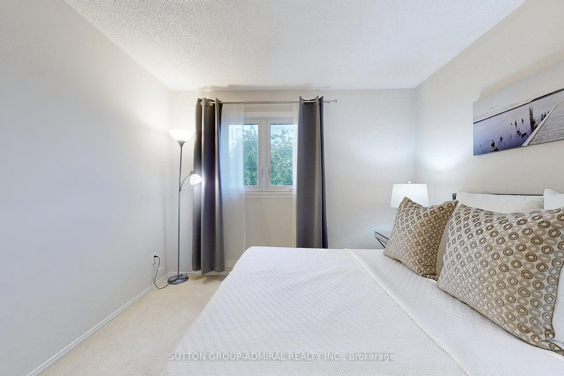 57 Nuttall Street photo 25