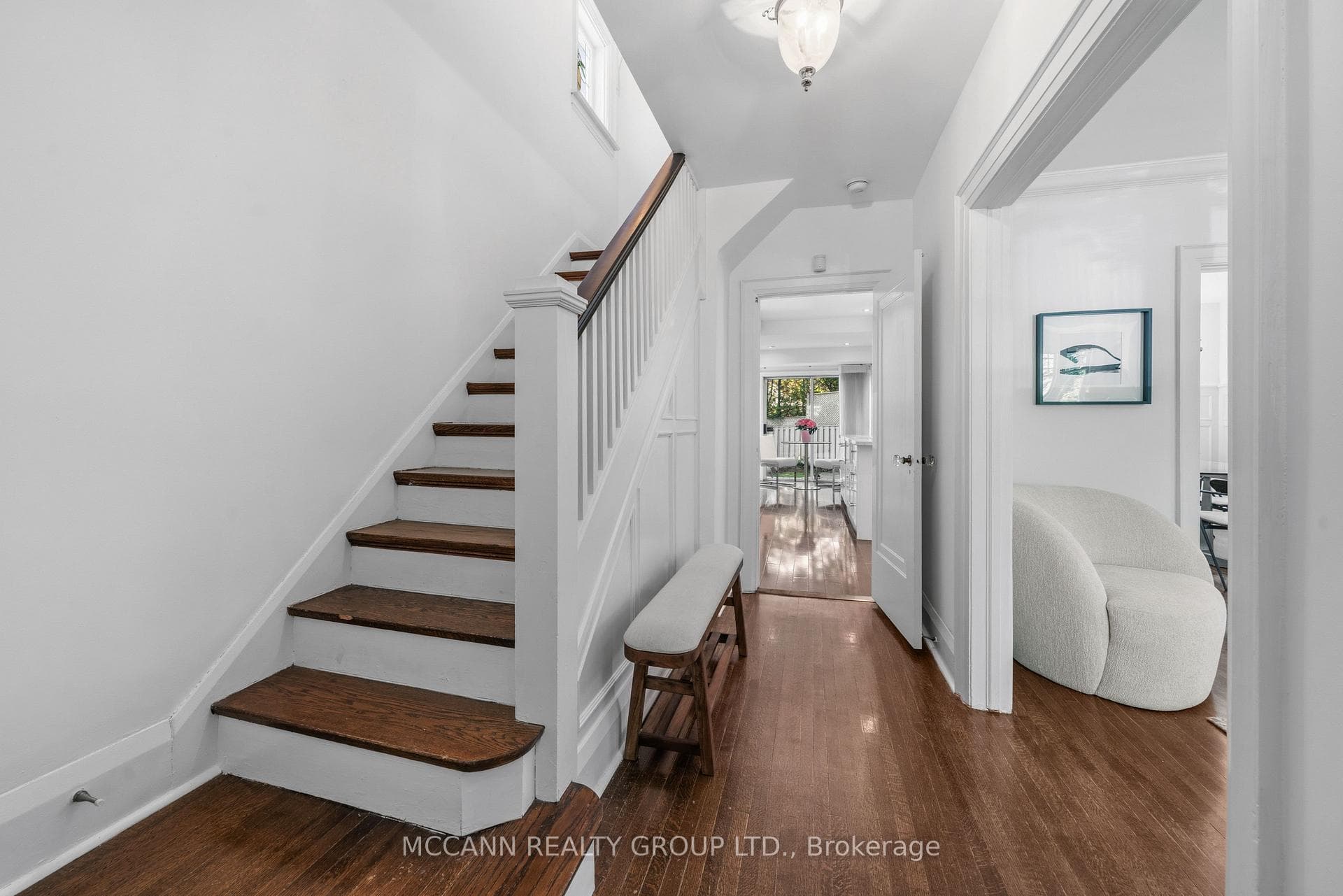 111 Chudleigh Avenue photo 3