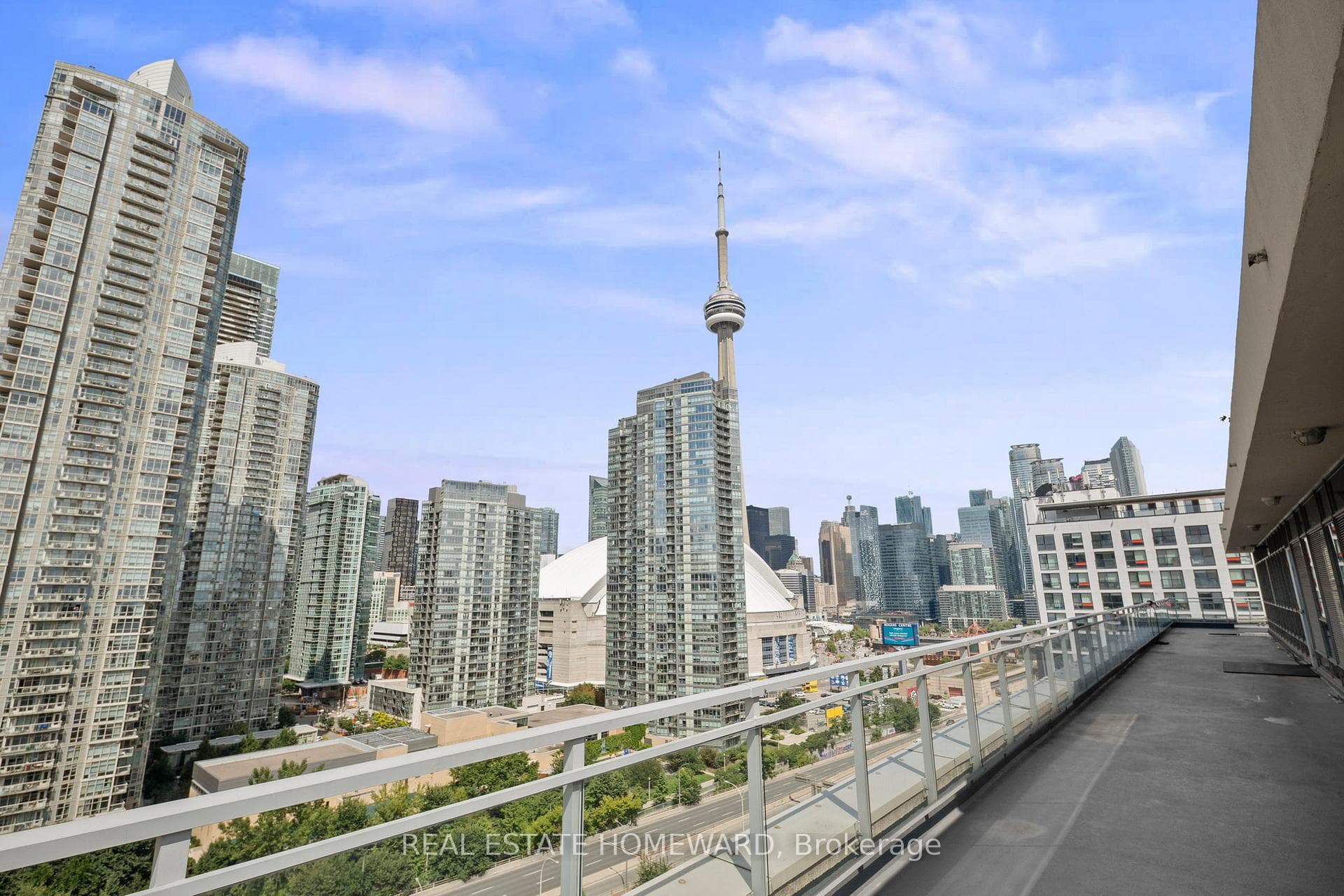410 Queens Quay Unit 413 photo 9