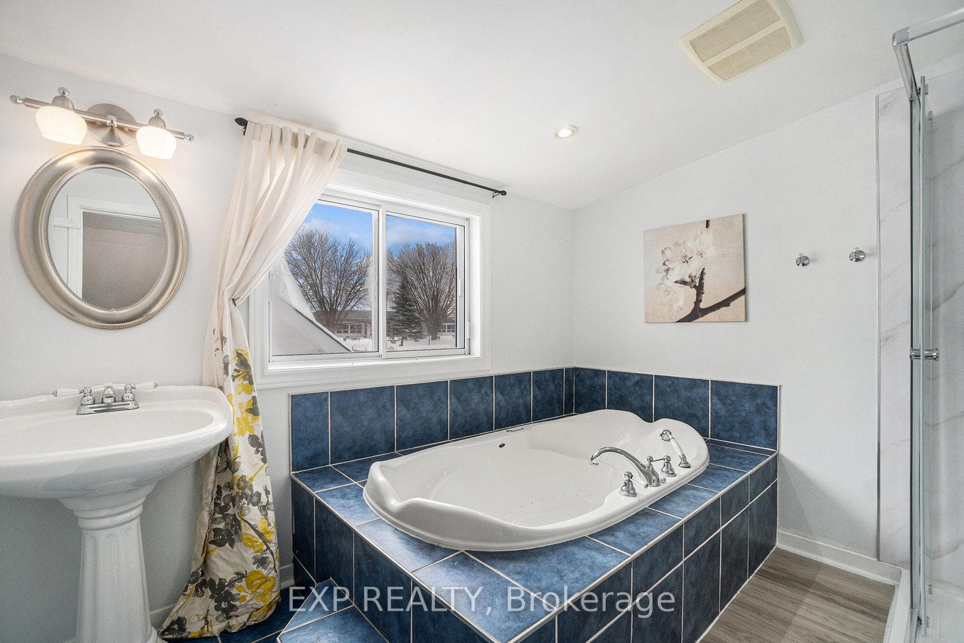 659 Montcalm Street photo 21