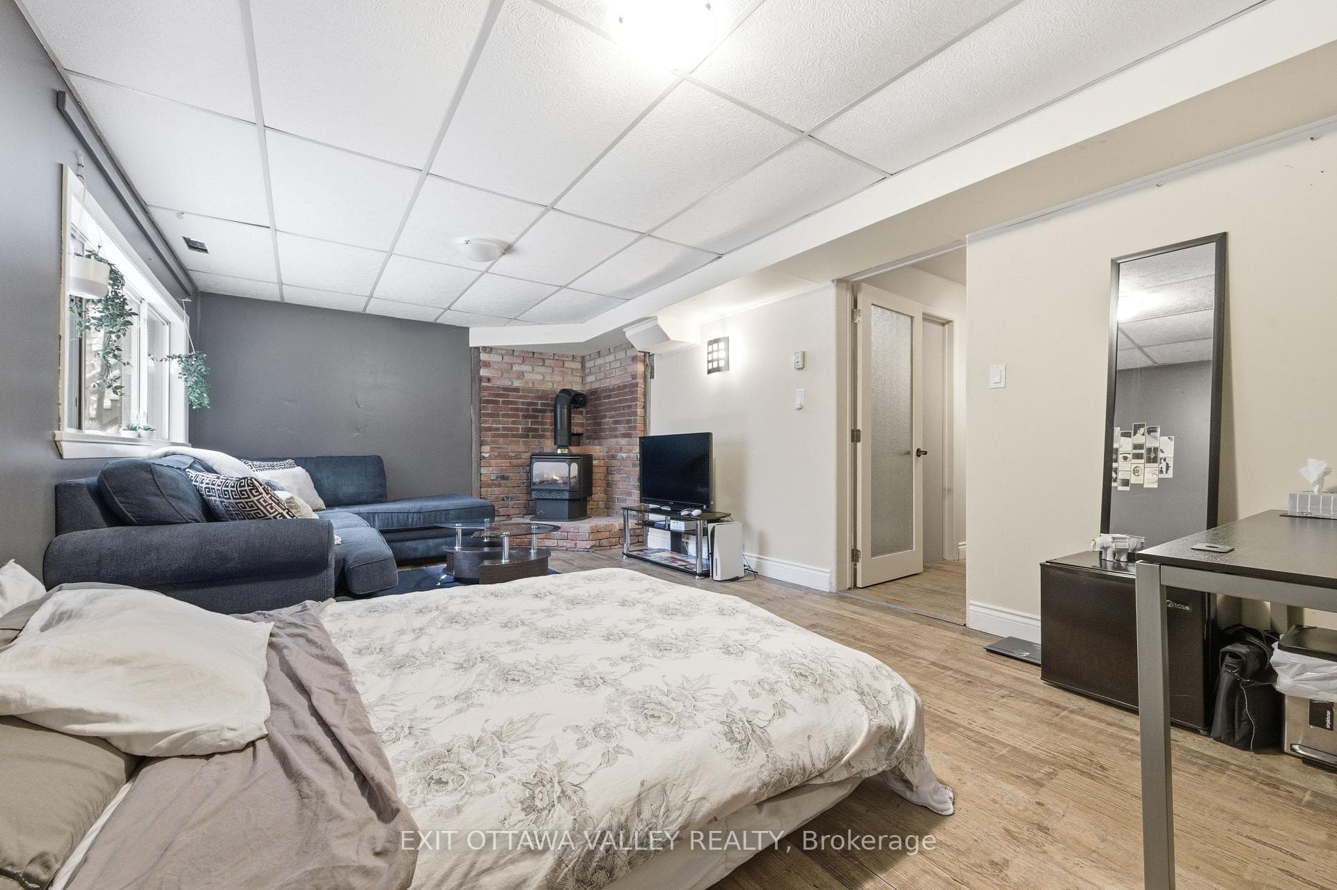 235 Thomas Street photo 38