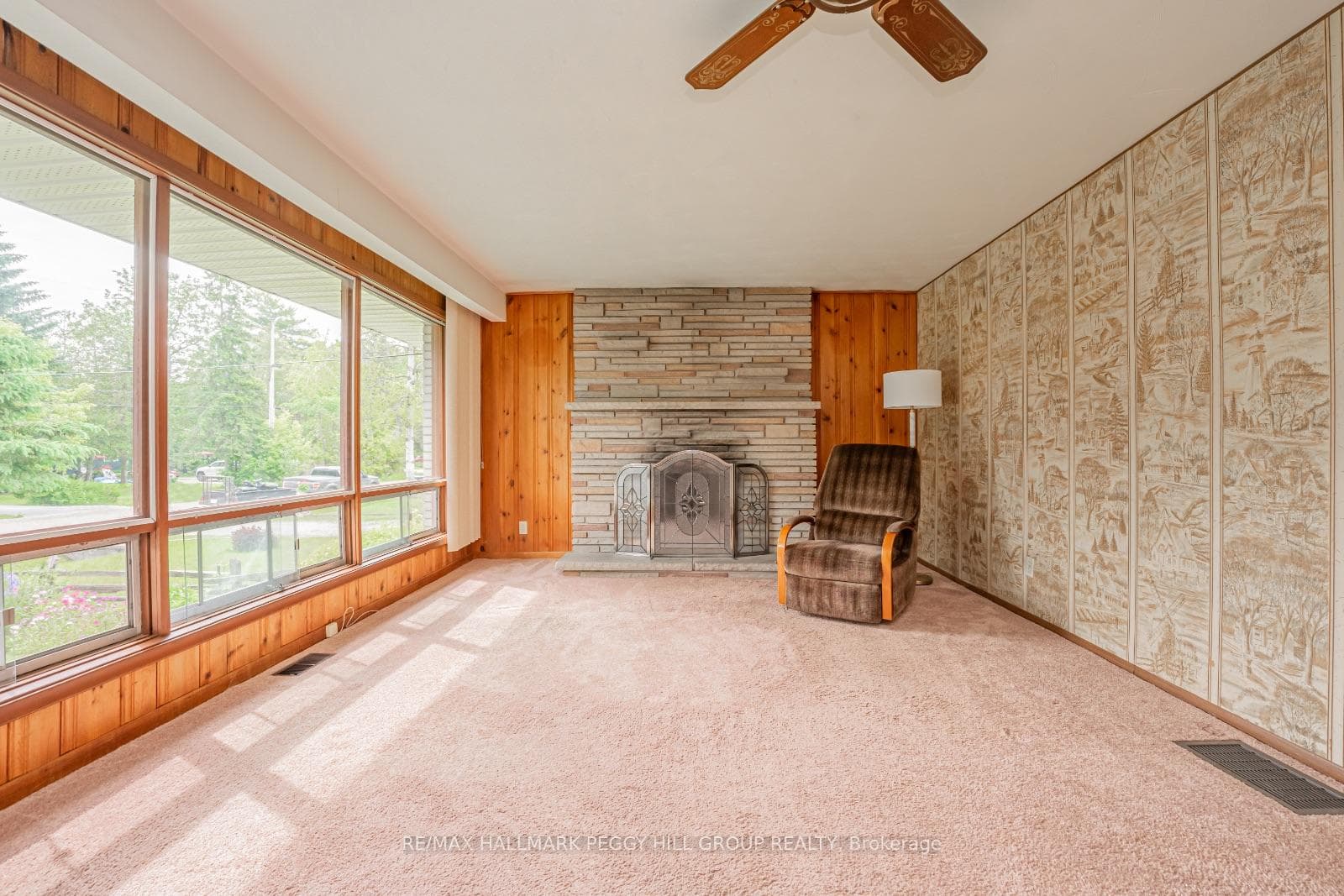 2420 Wallace Avenue photo 7