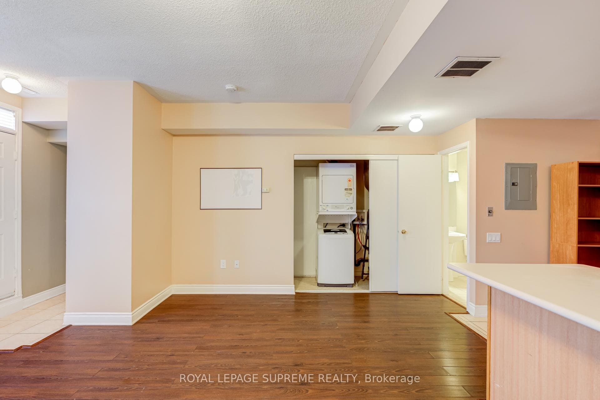 760 Lawrence Avenue Unit 3 photo 14