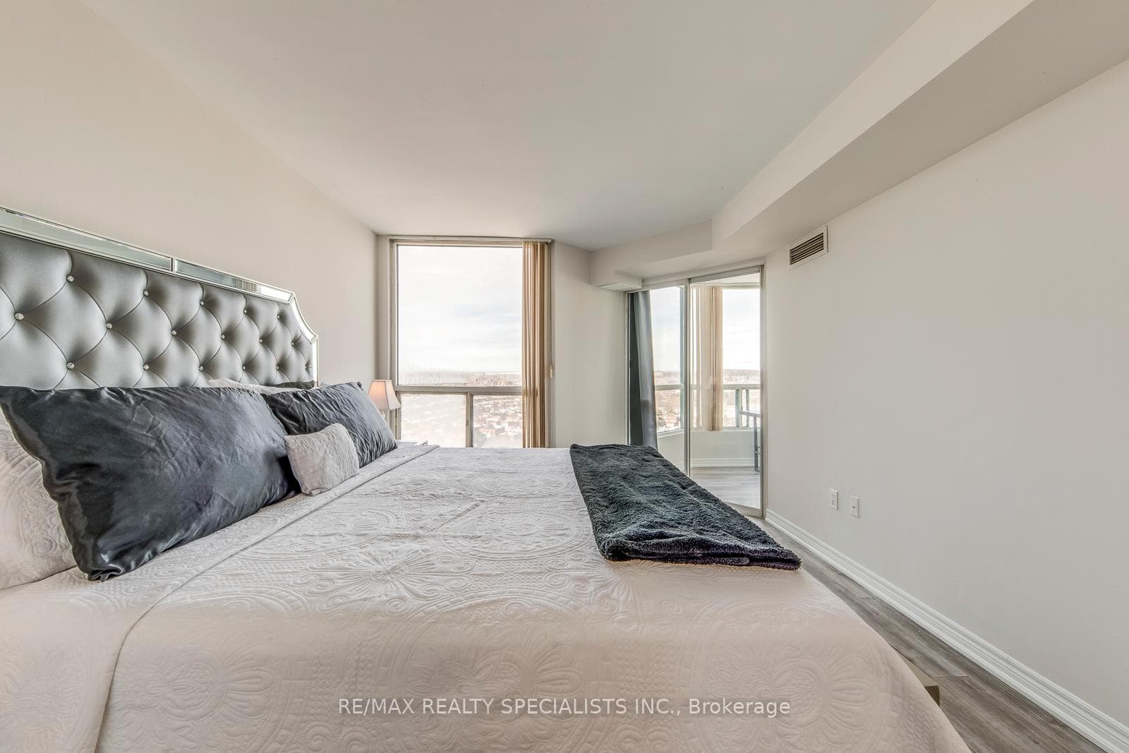 4470 Tucana Court Unit 1412 photo 19