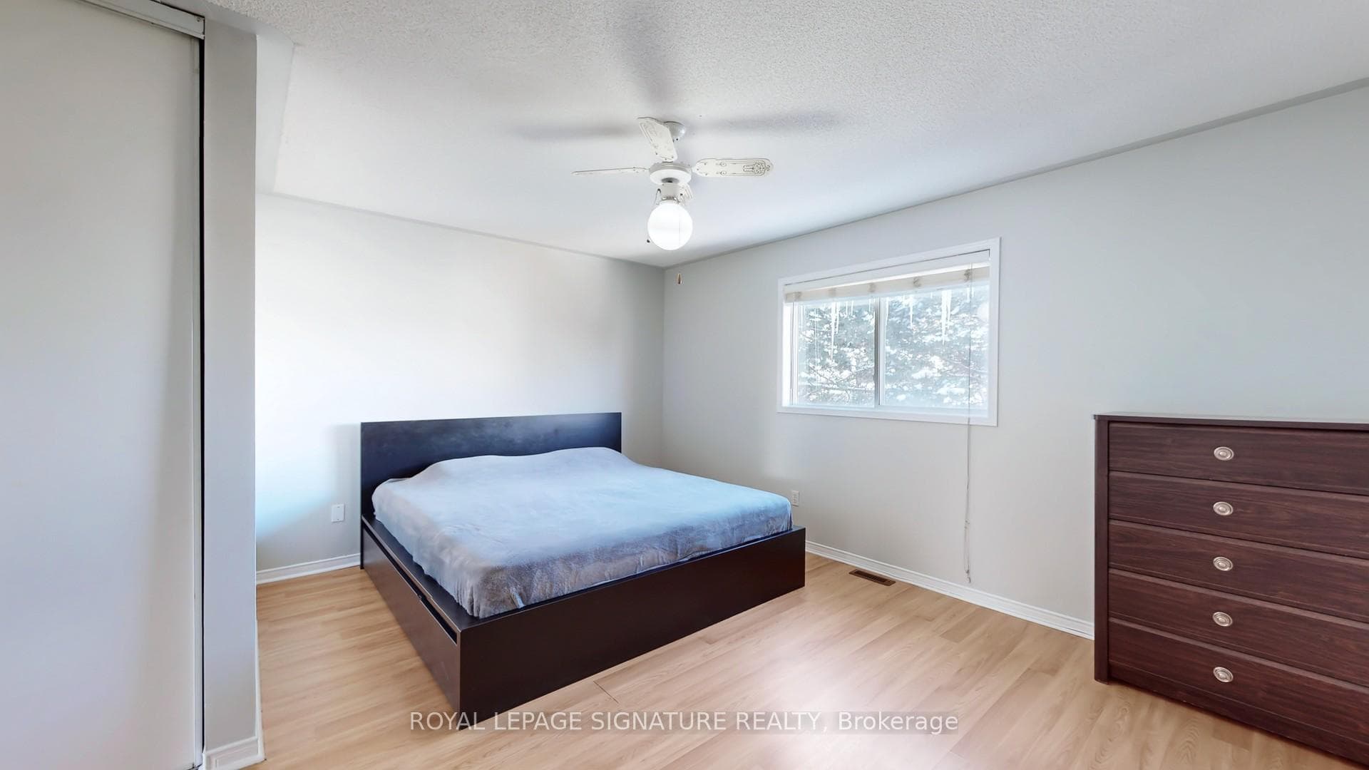 16 Pennefather Lane photo 29