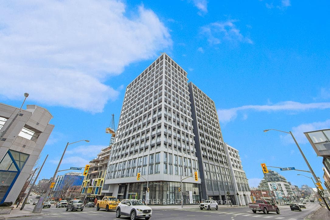 2020 Bathurst Street Unit 1210 photo 1