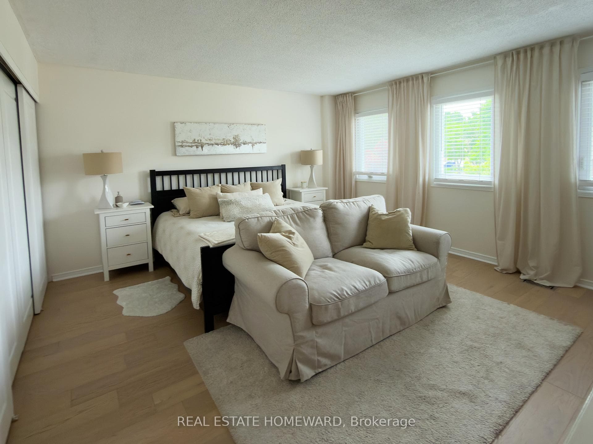 867 White Ash Drive photo 6