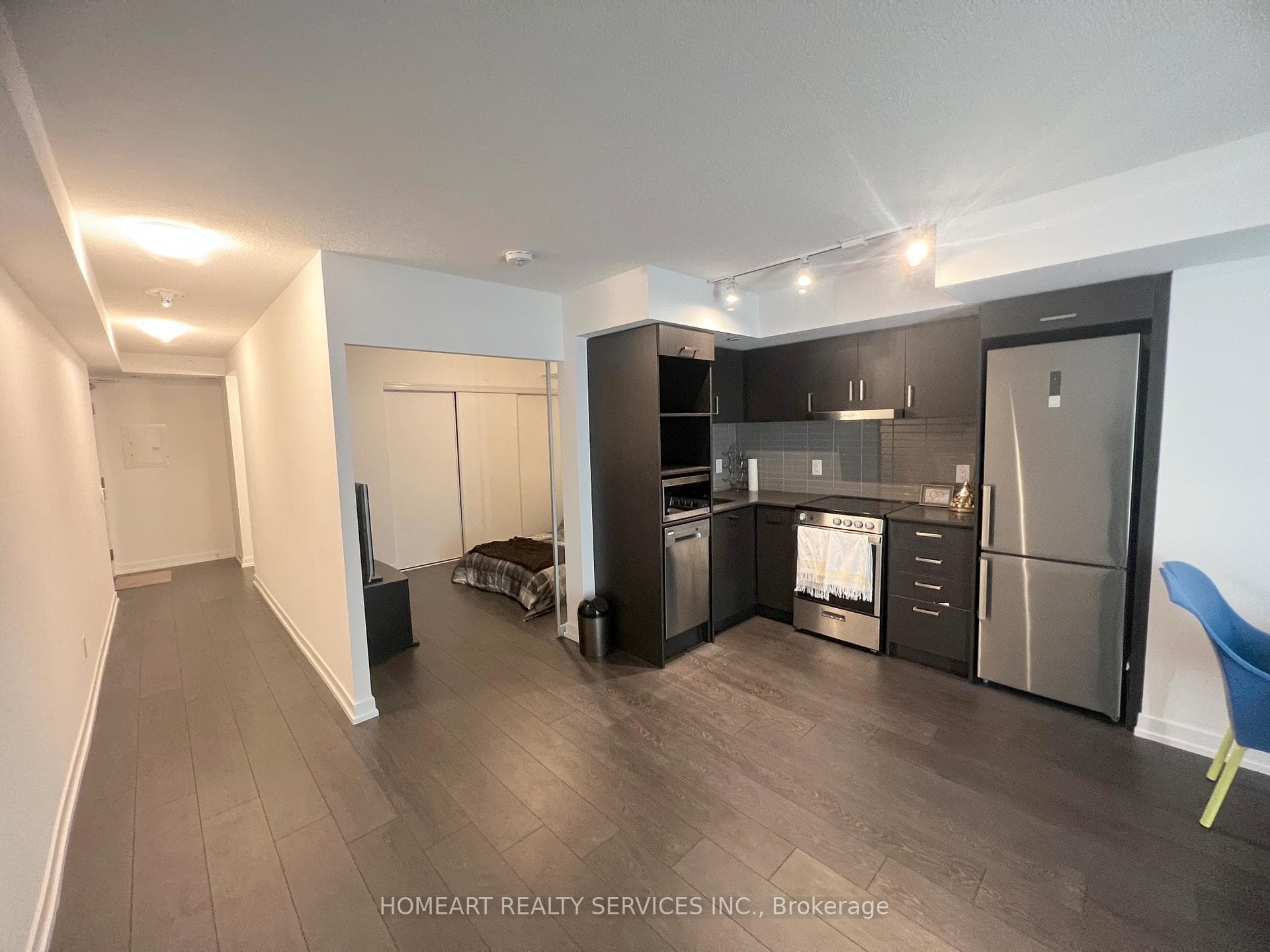 219 Dundas Street Unit 801 photo 15