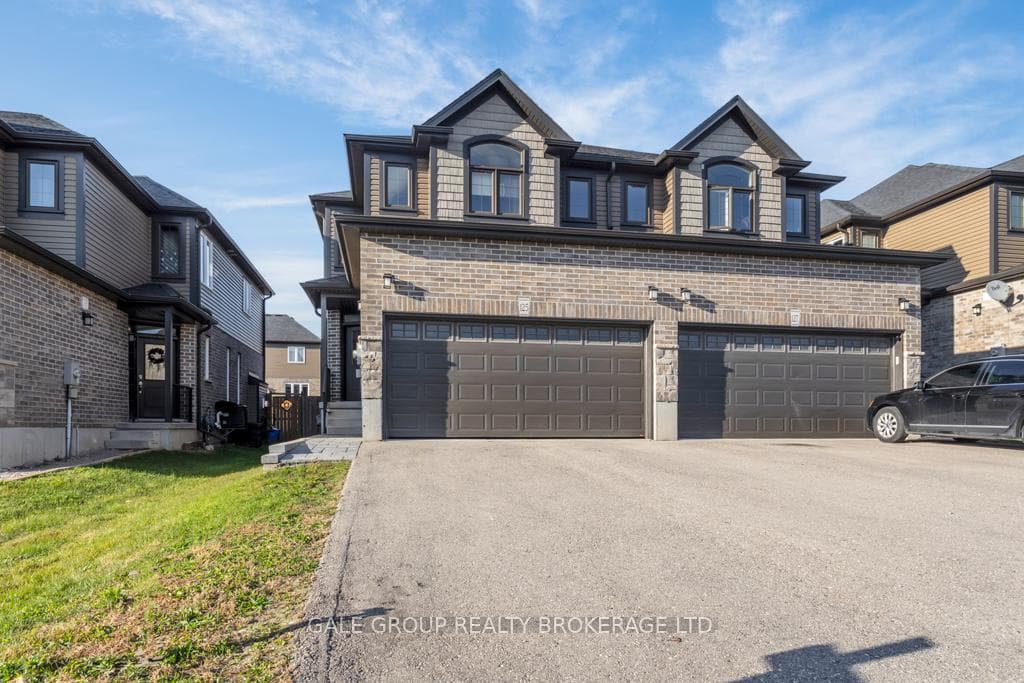 125 Links Crescent photo 3