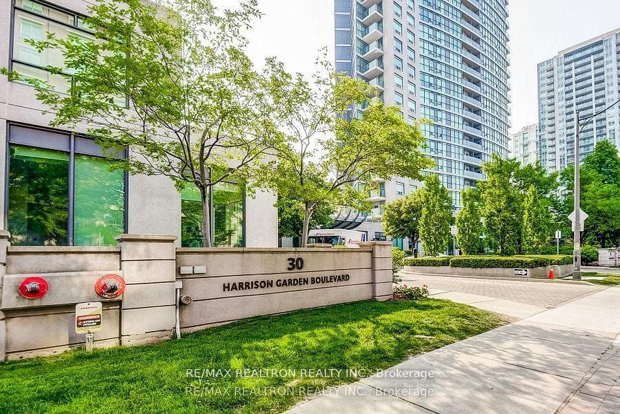 30 Harrison Garden Boulevard Unit 1009 photo 2