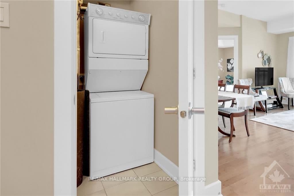 615 LONGFIELDS Drive Unit 302 photo 18