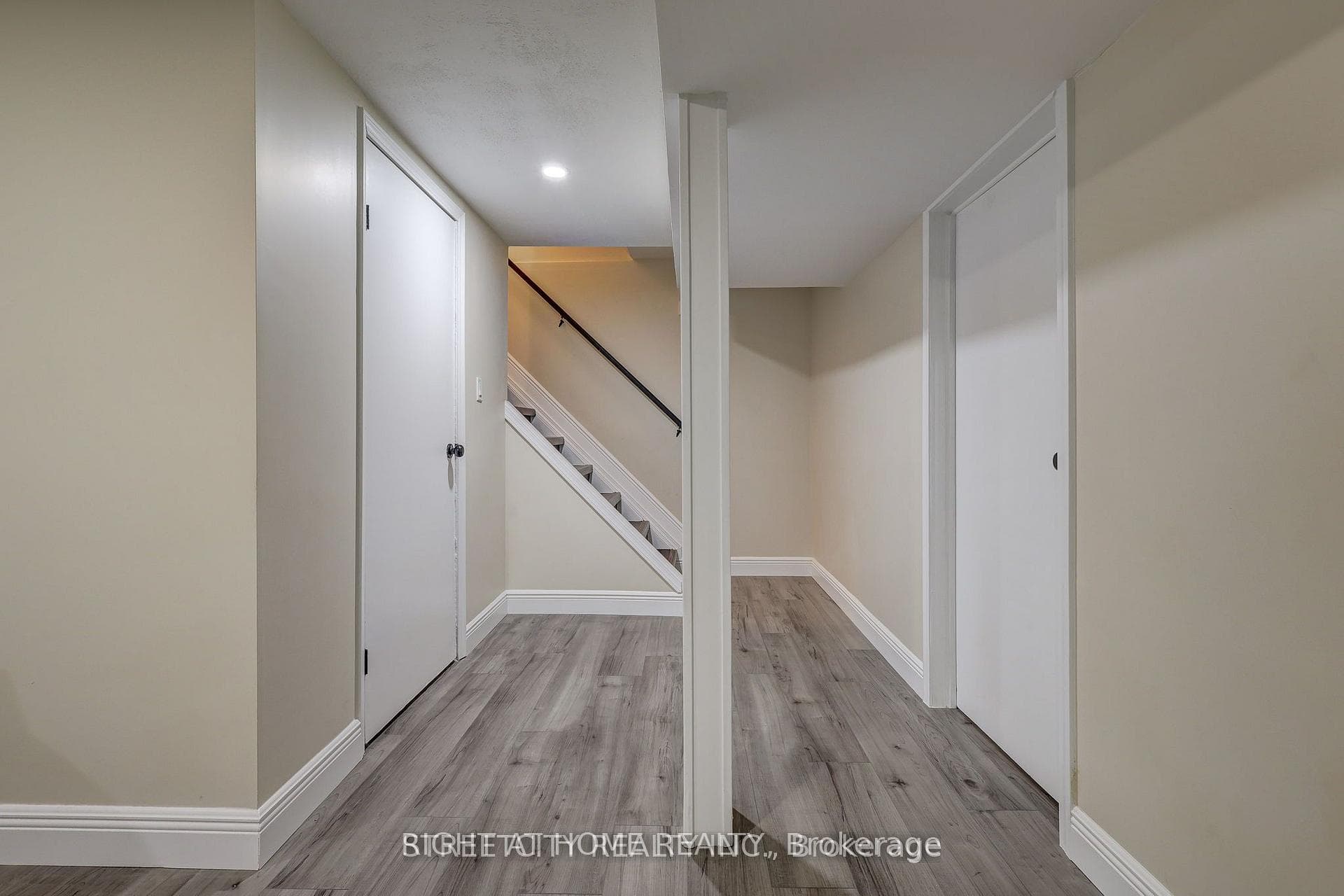 10 Vineden Drive photo 24