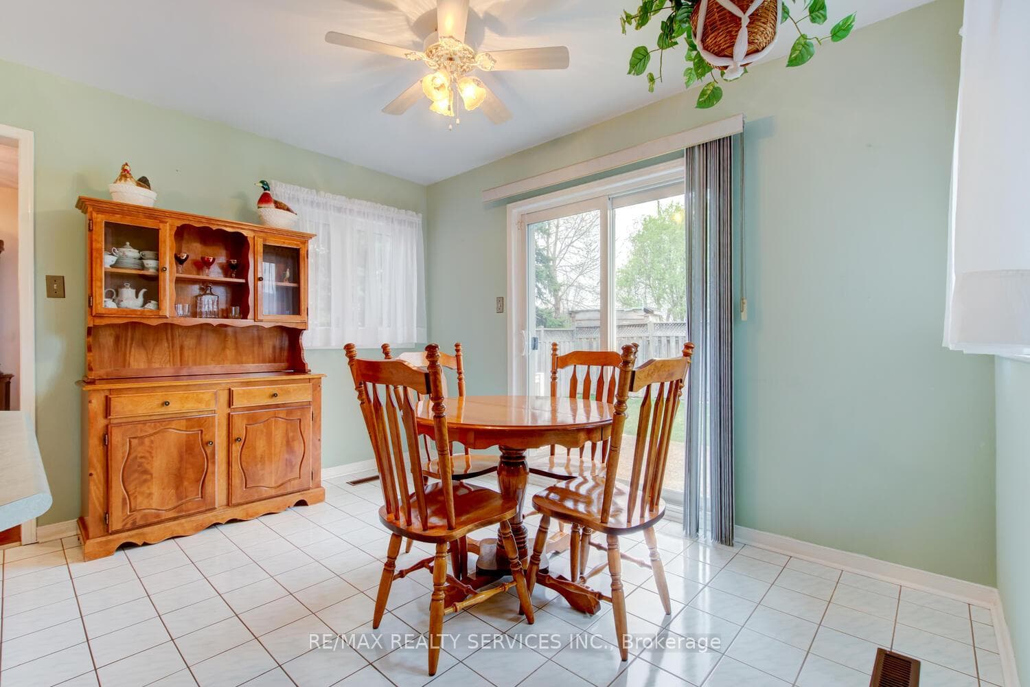 46 Red Maple Drive photo 16