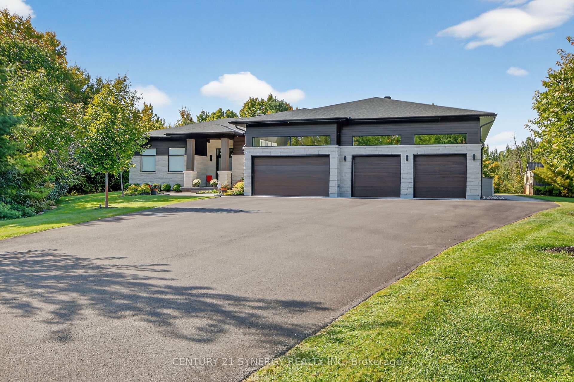 120 Derbeyshire Street photo 1