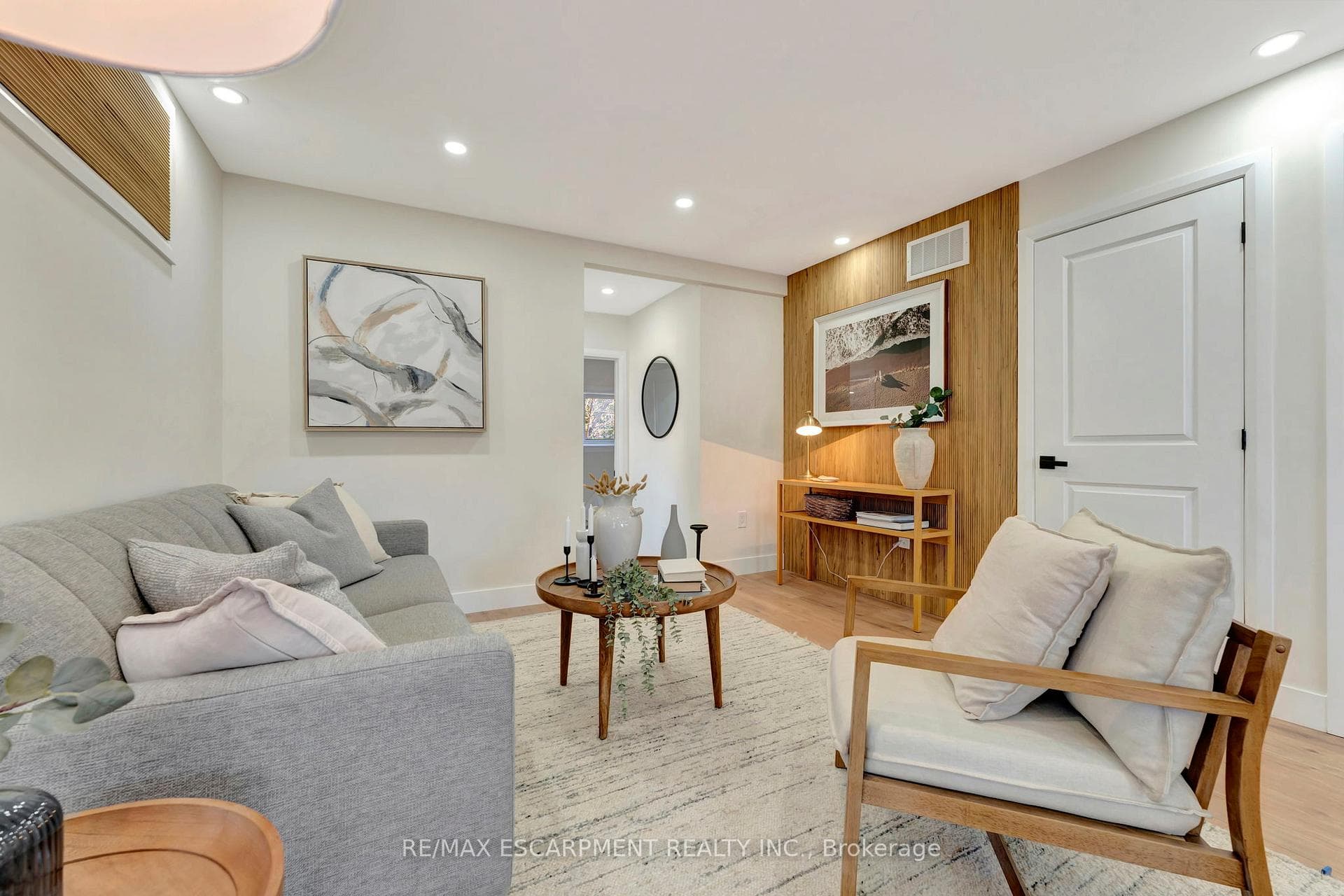 24 Carlisle Street photo 11