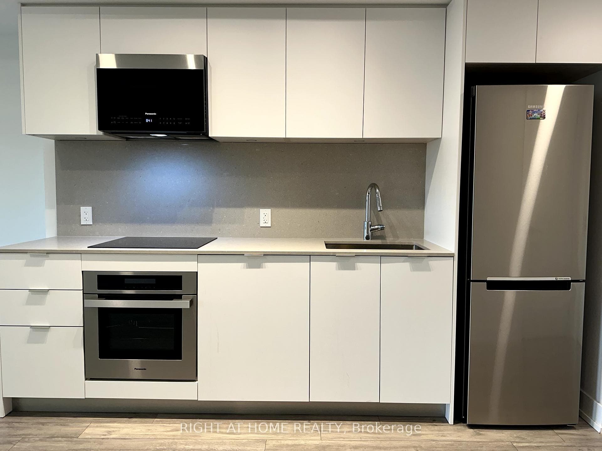 8 Cedarland Drive Unit 1005 photo 4