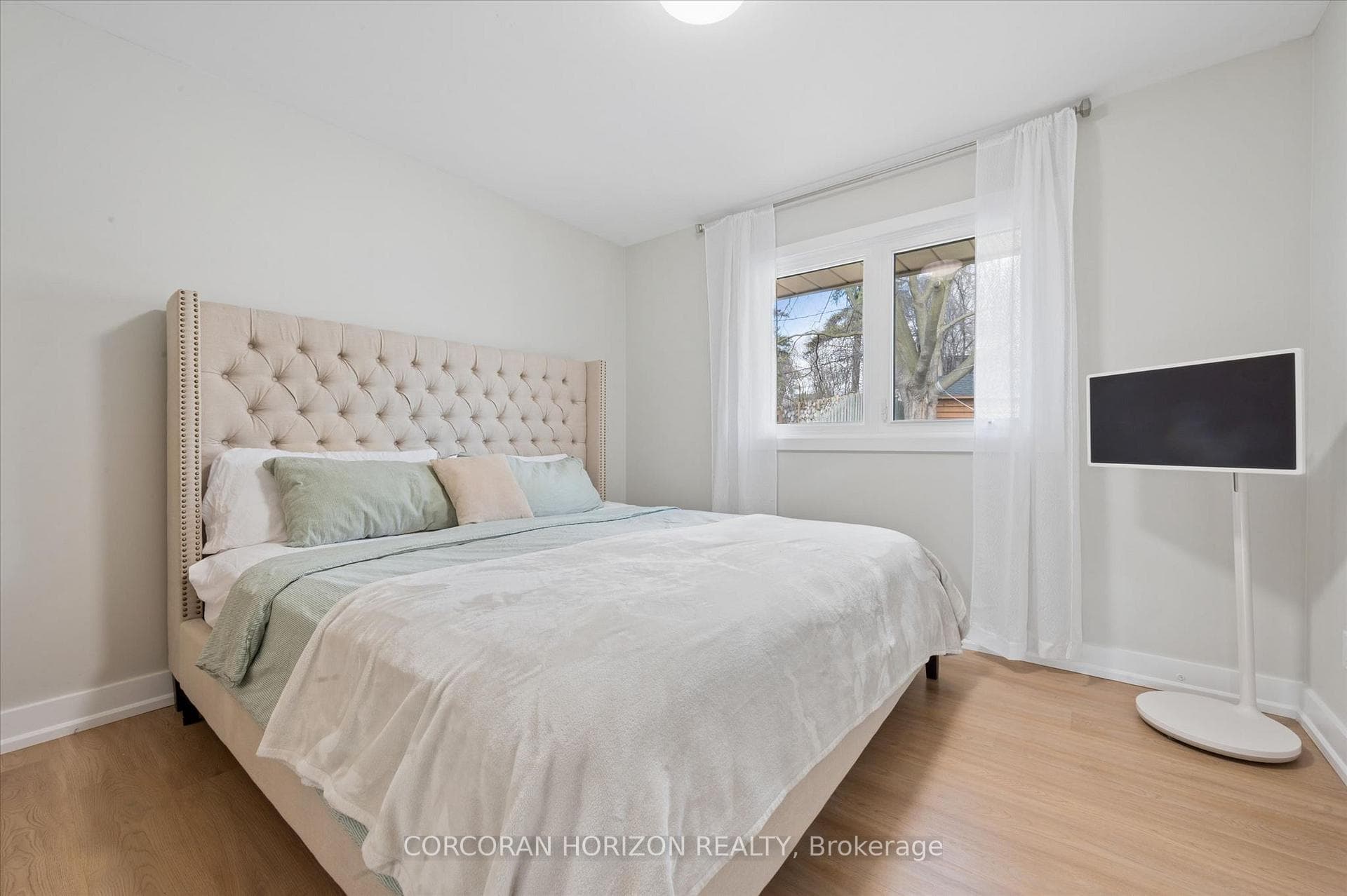 220 Mayfield Avenue photo 16
