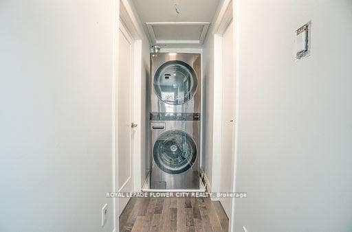 12 Gondola Crescent Unit Main floor photo 25