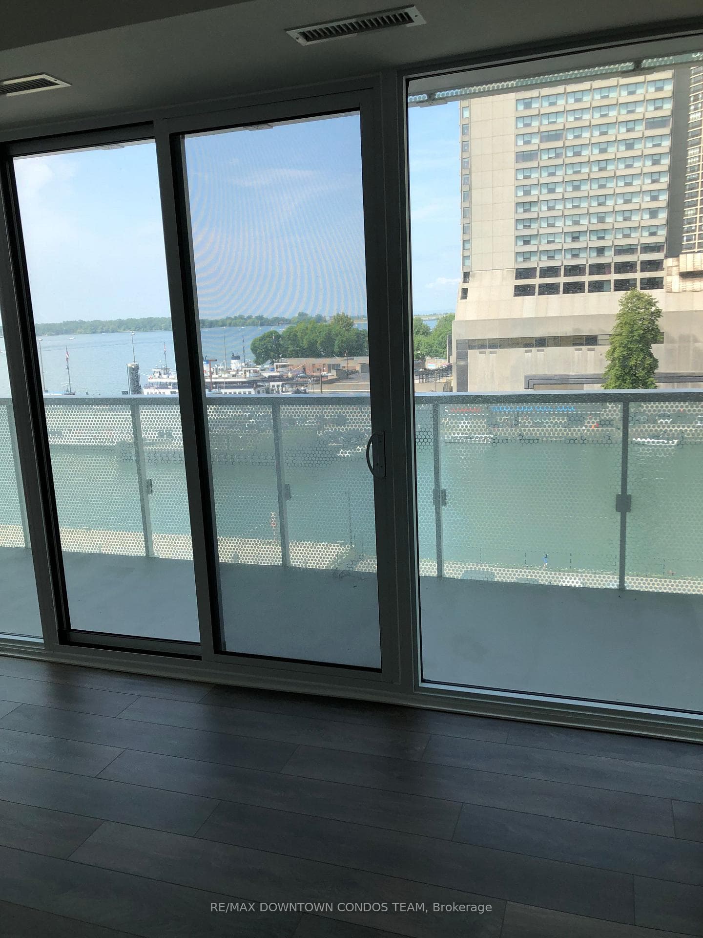 15 Queens Quay Unit 511 photo 14
