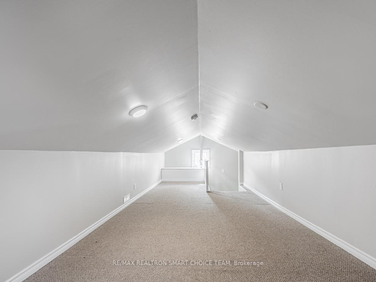 141 Agnes Street Unit 2 photo 19