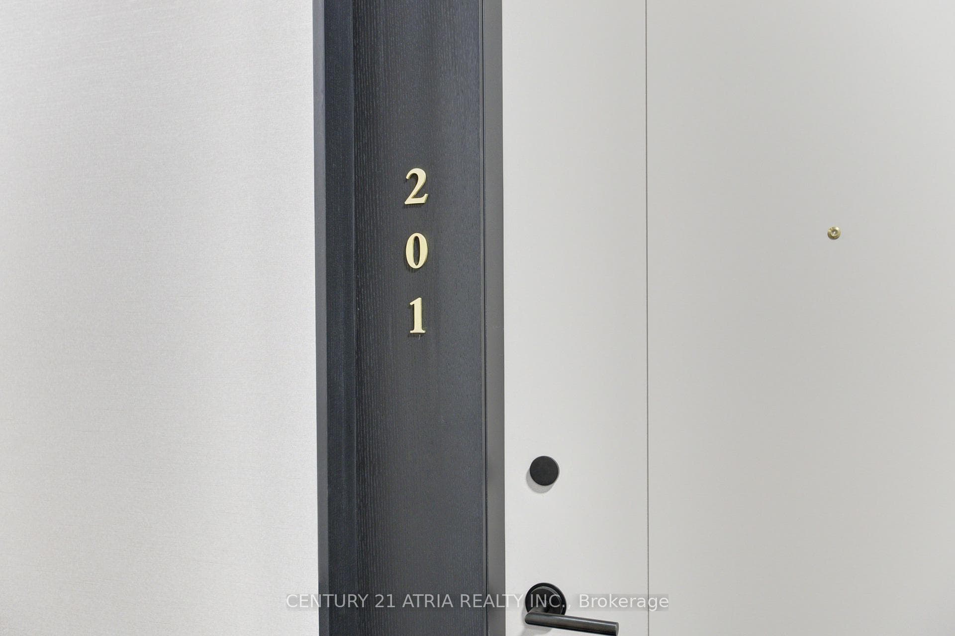 858 Dupont Street Unit 201 photo 2