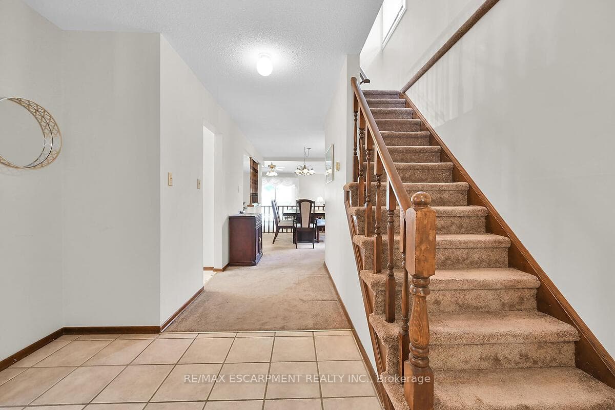 50 Athenia Drive photo 5