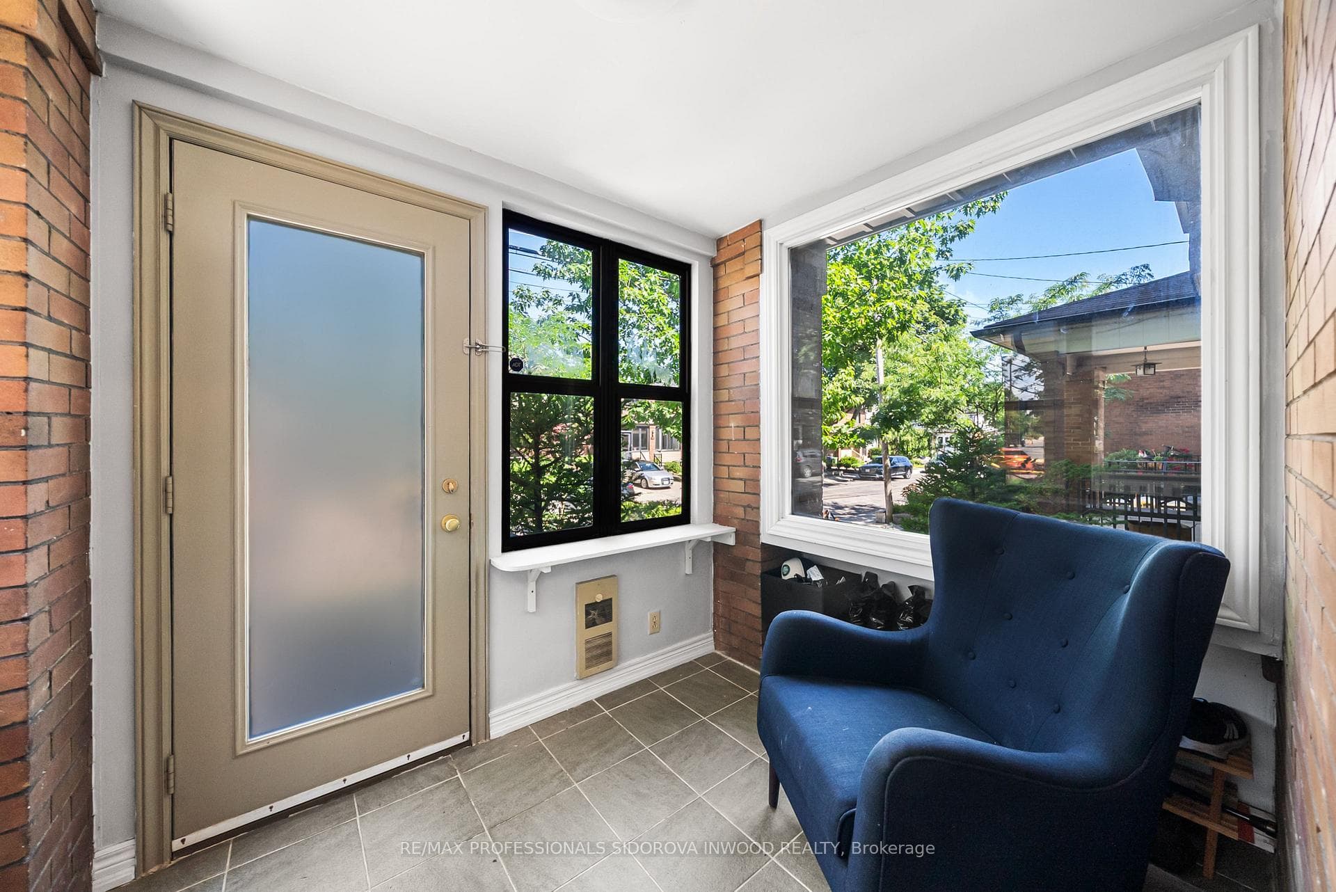 82 Durie Street photo 2