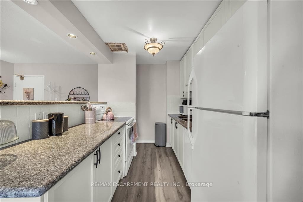 793 Colborne Street Unit 217 photo 15